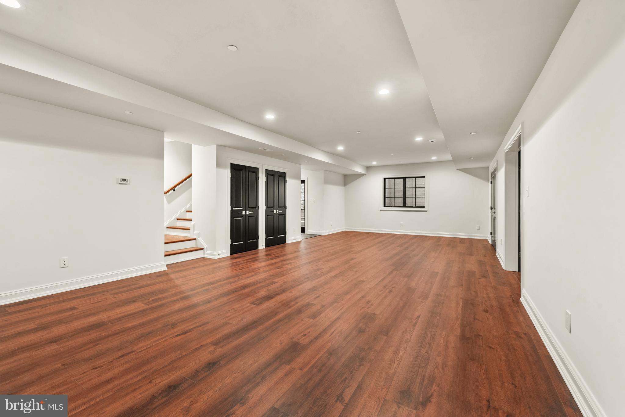 928 FENARIO CIRCLE