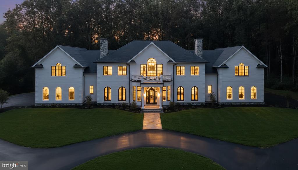928 FENARIO CIRCLE