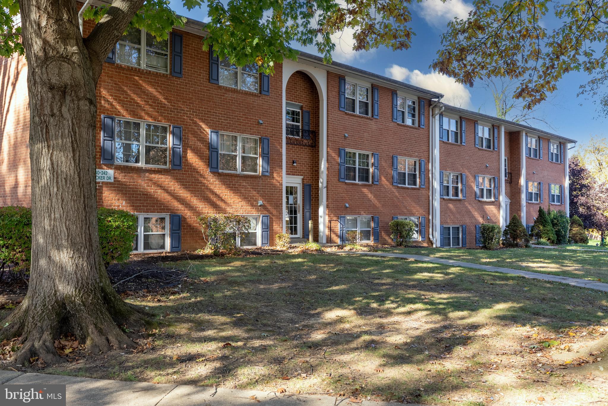 240 CROCKER DRIVE F 240-F