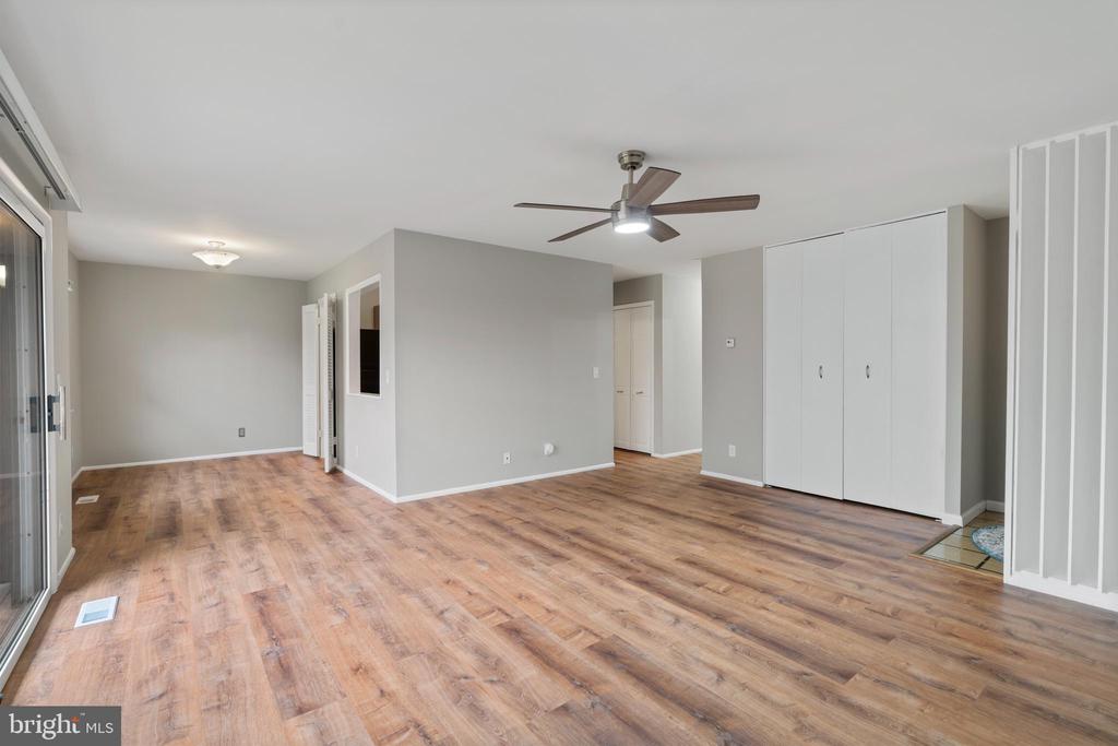 240 CROCKER DRIVE F 240-F