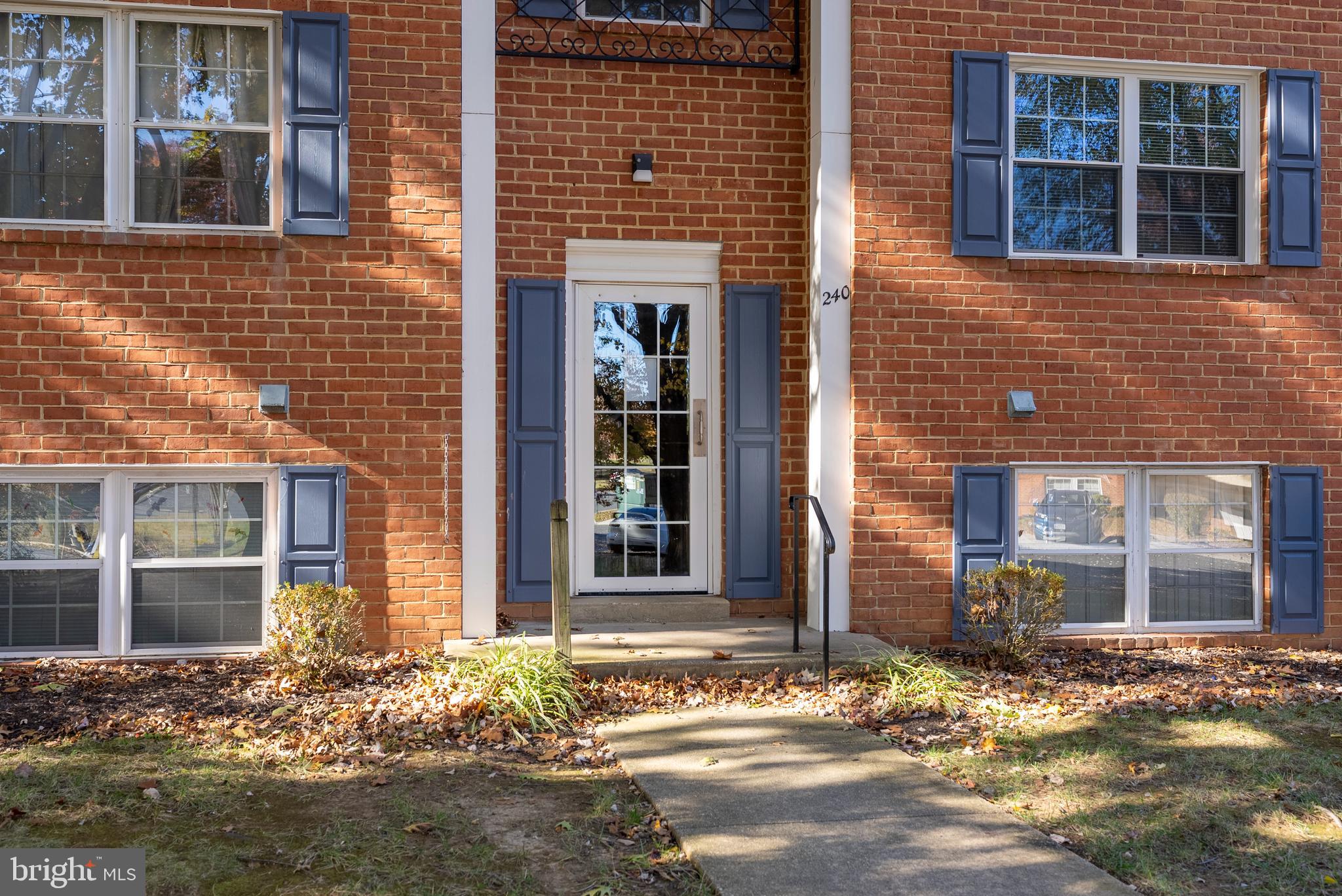 240 CROCKER DRIVE F 240-F