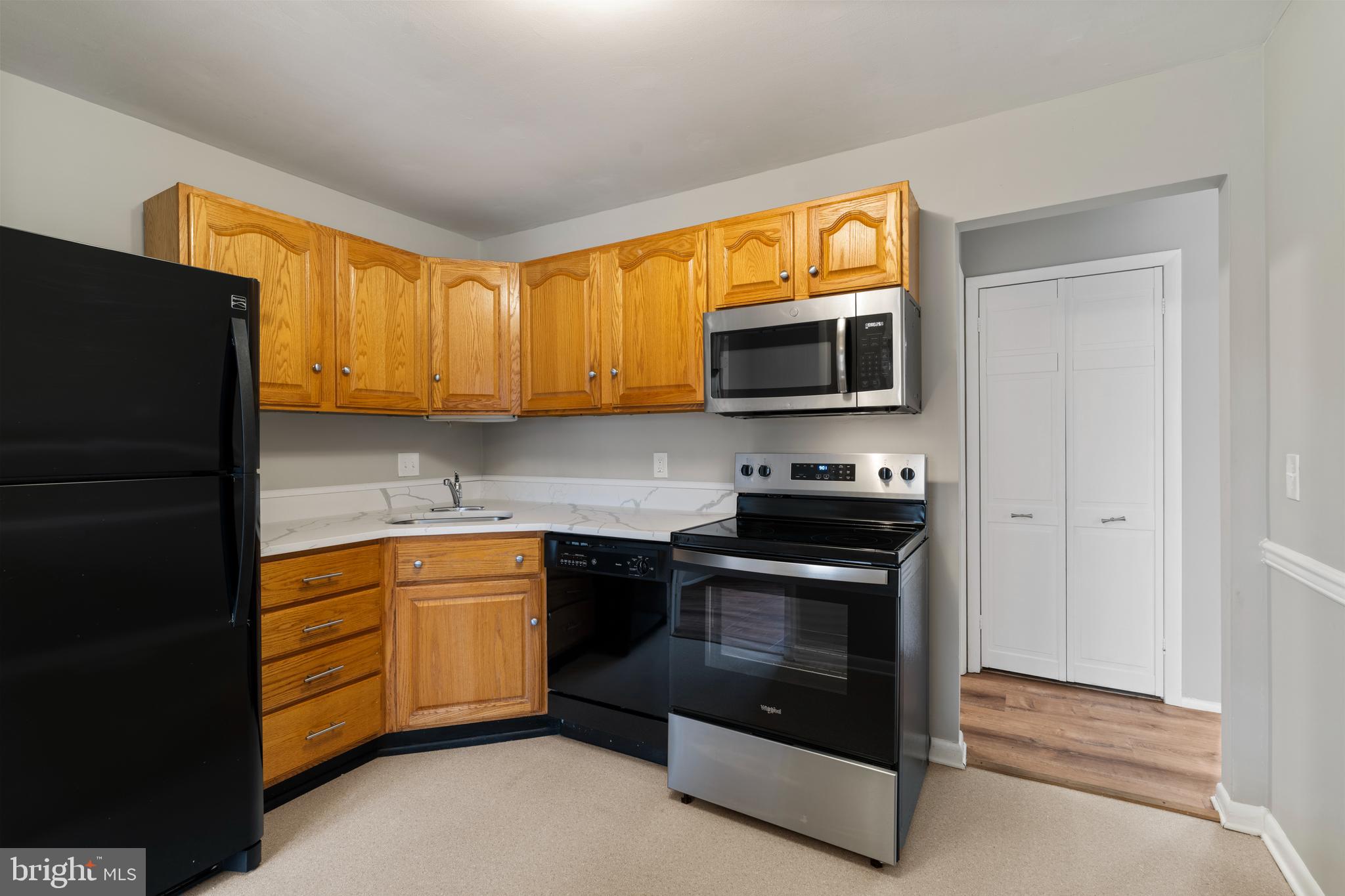 240 CROCKER DRIVE F 240-F