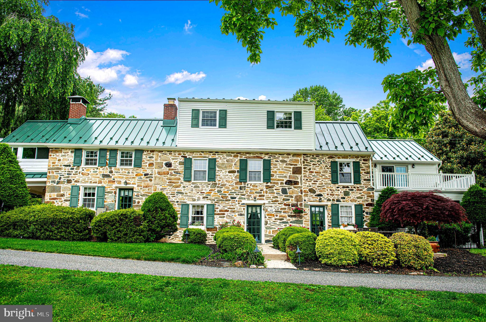 607 E WHEEL ROAD
