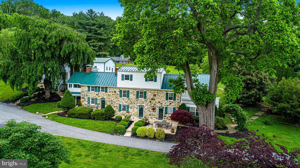 607 E WHEEL ROAD