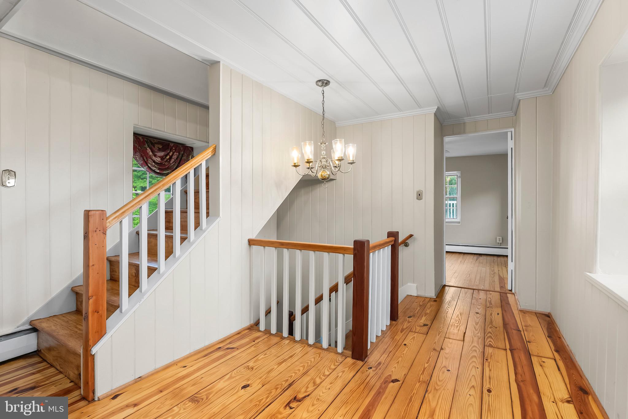 607 E WHEEL ROAD