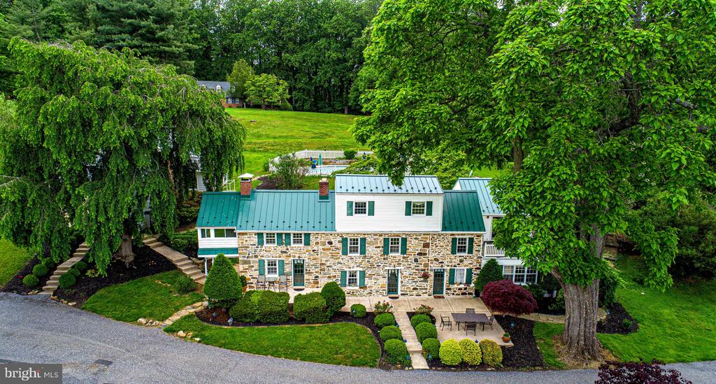 607 E WHEEL ROAD