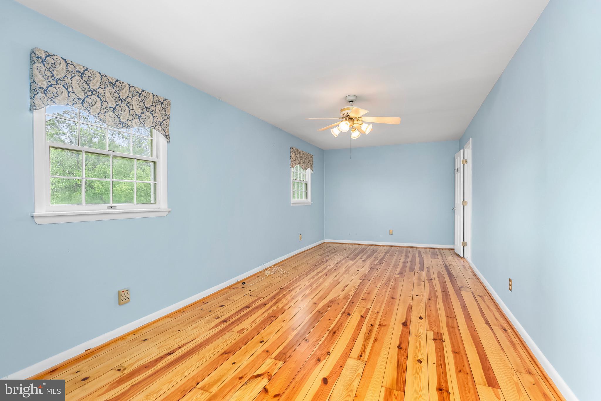 607 E WHEEL ROAD