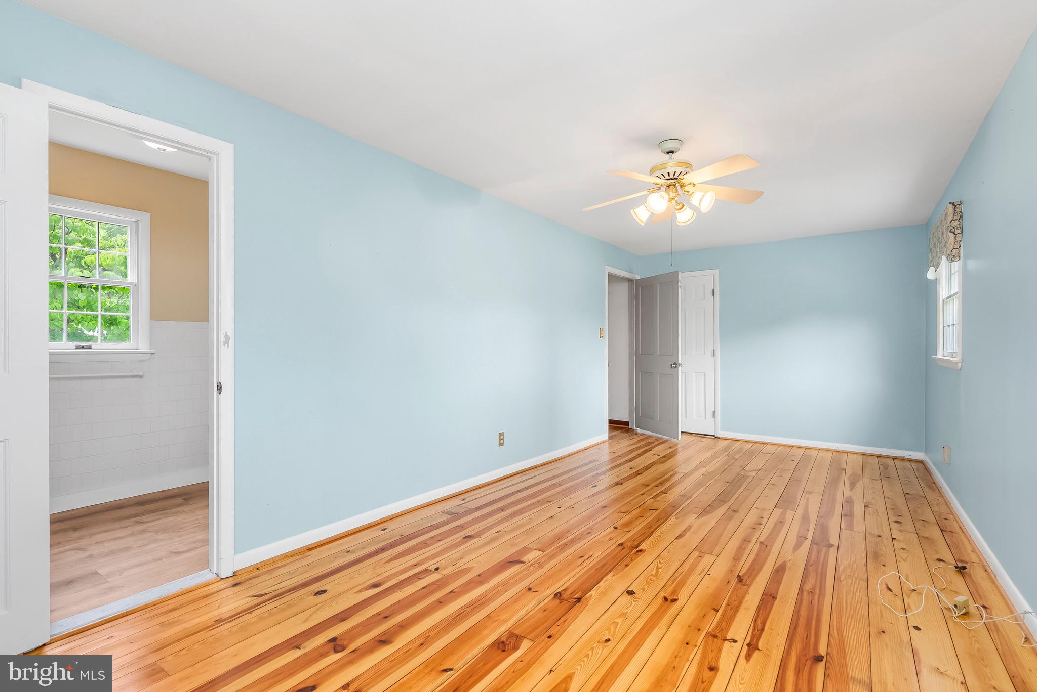 607 E WHEEL ROAD