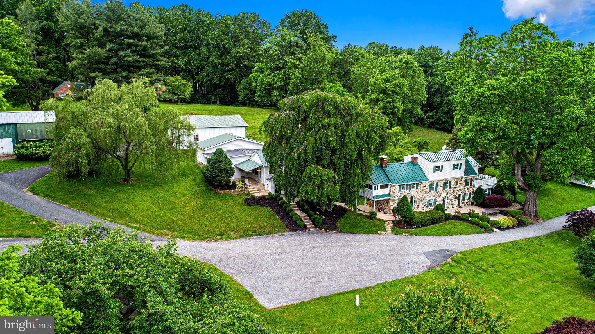 607 E WHEEL ROAD