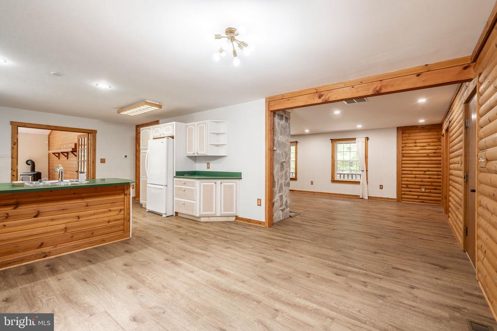 82 Ely Ave