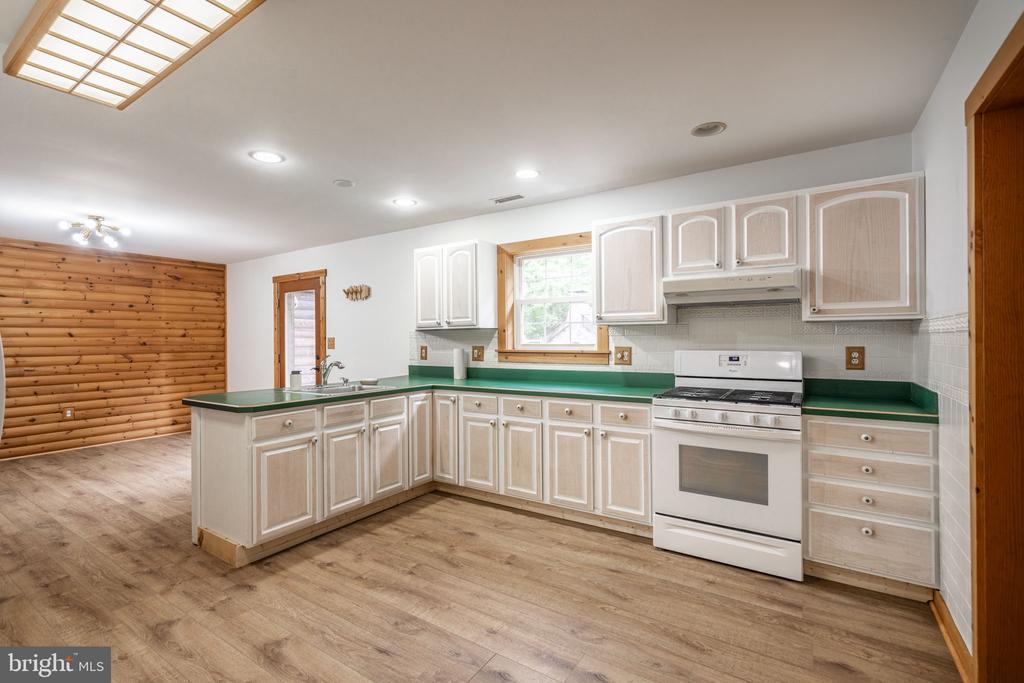 82 Ely Ave