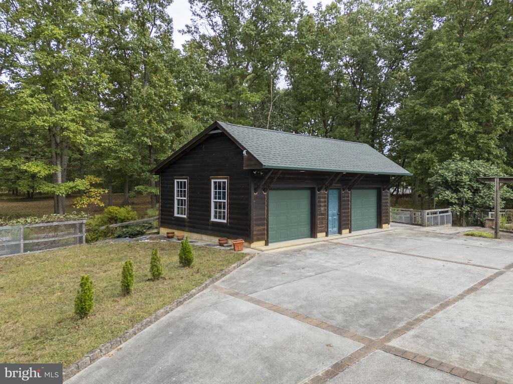 82 Ely Ave