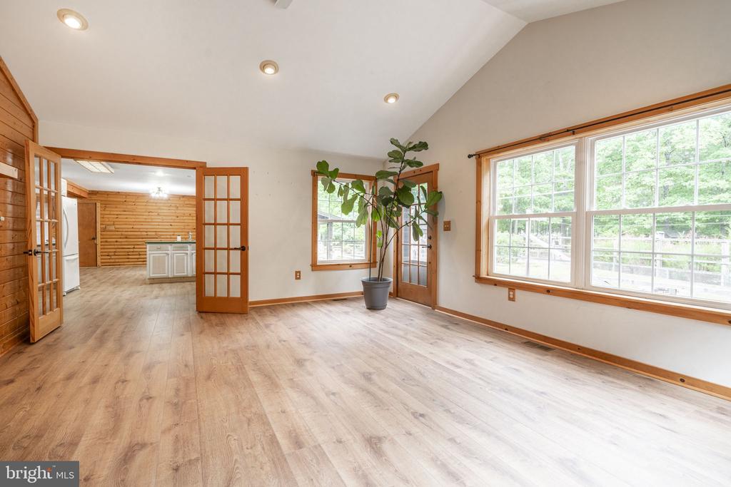 82 Ely Ave