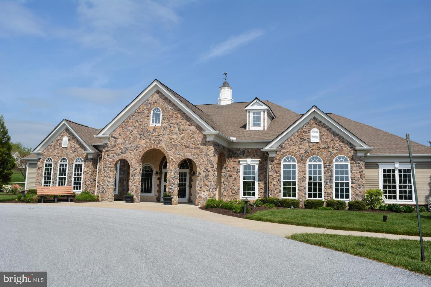 900 Harsdale Way