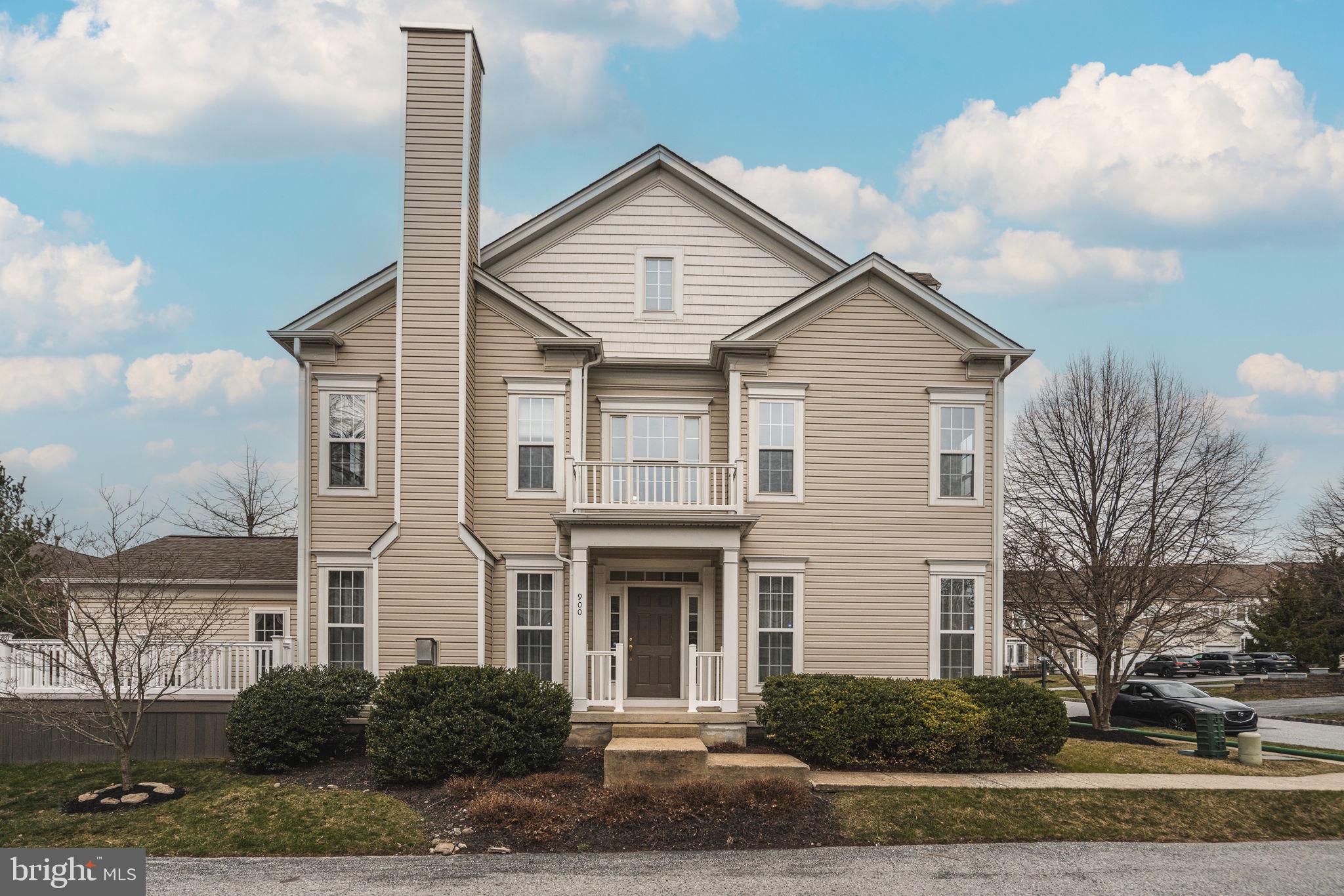 900 Harsdale Way