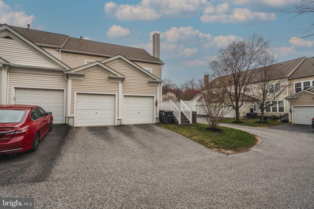 900 Harsdale Way