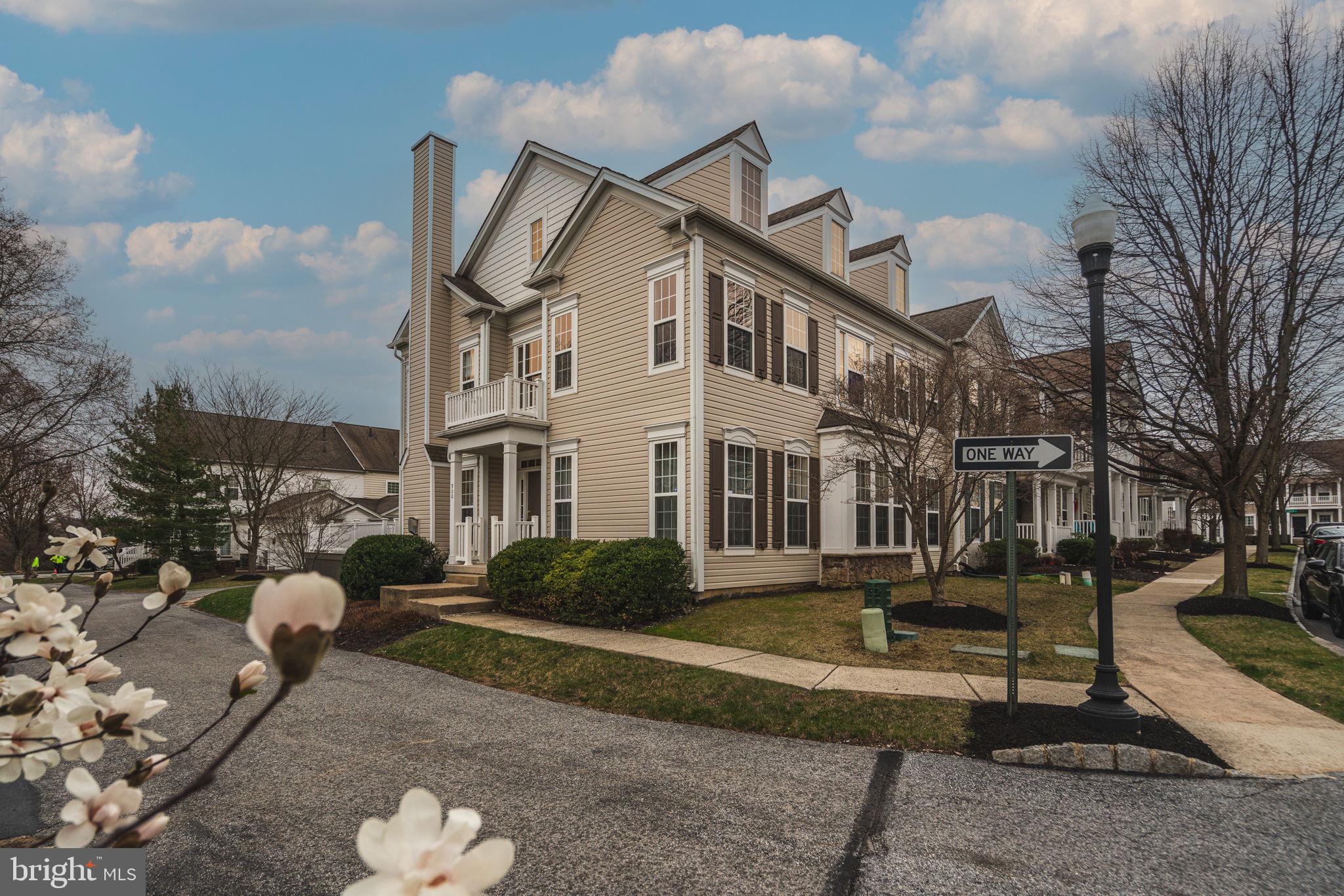900 Harsdale Way