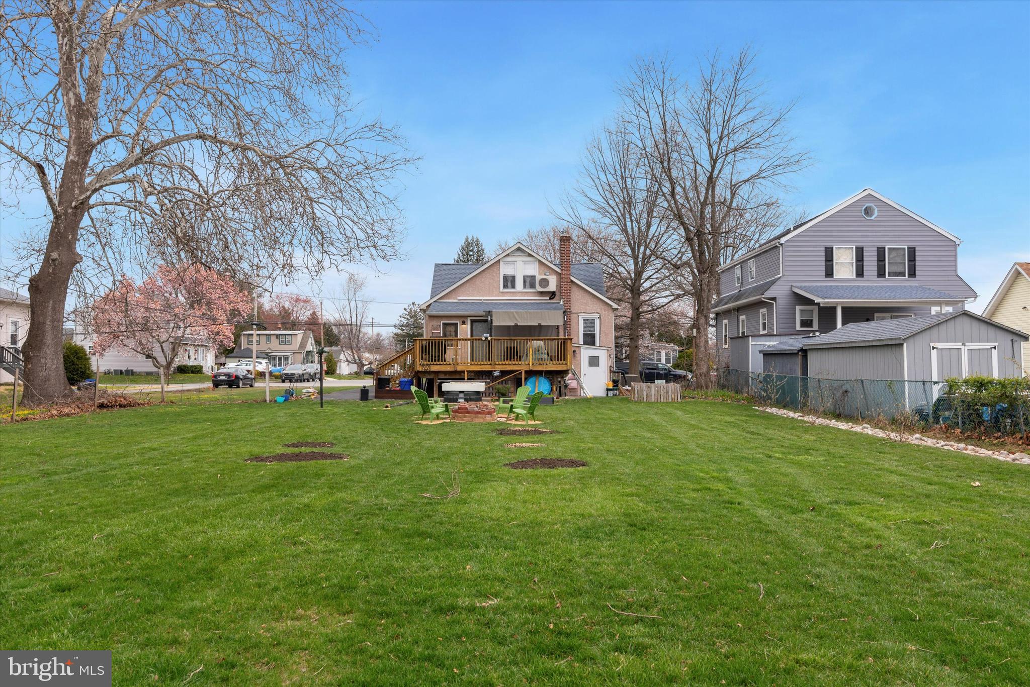 122 Riverside Ave