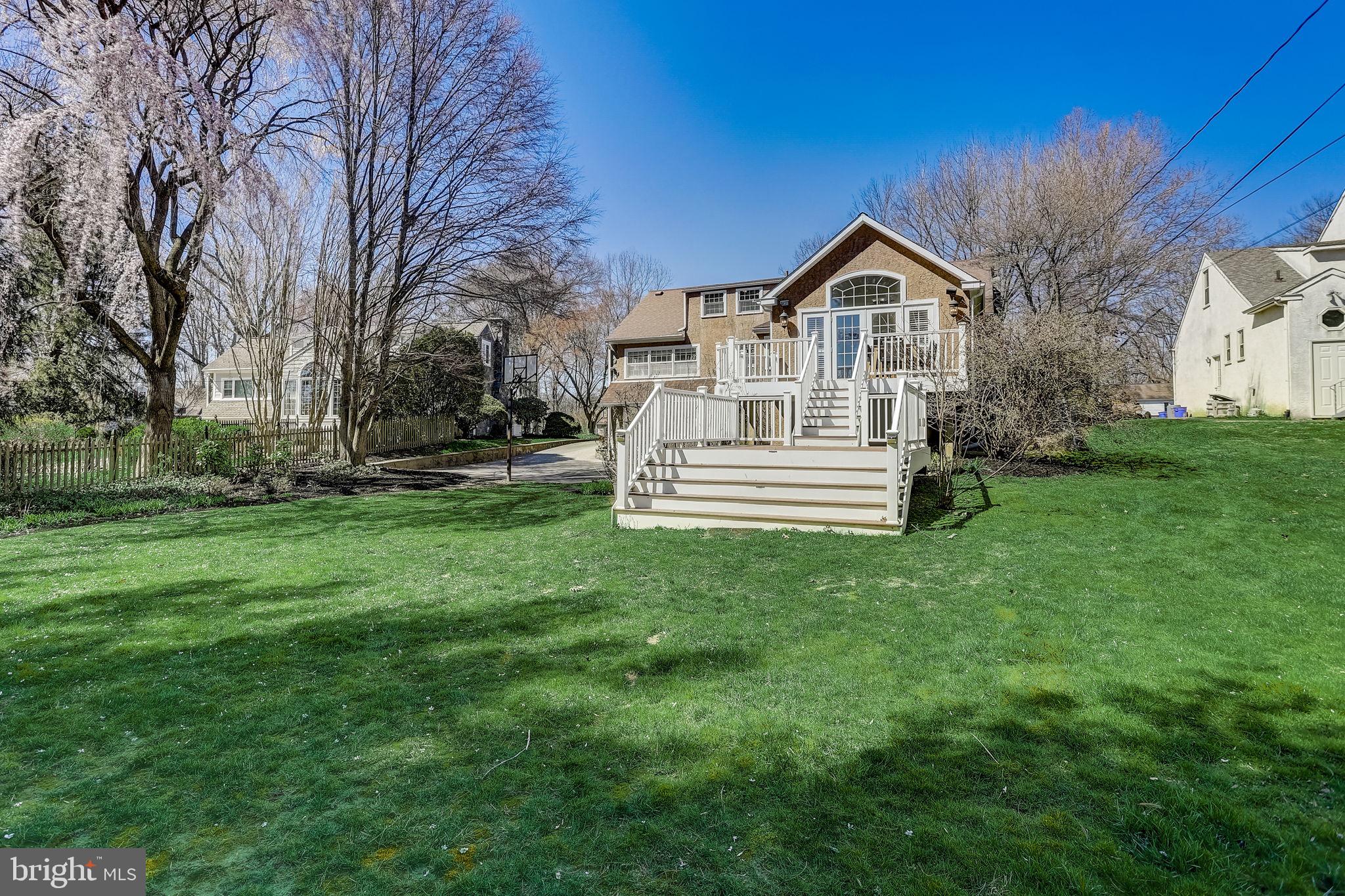 628 Paddock Rd