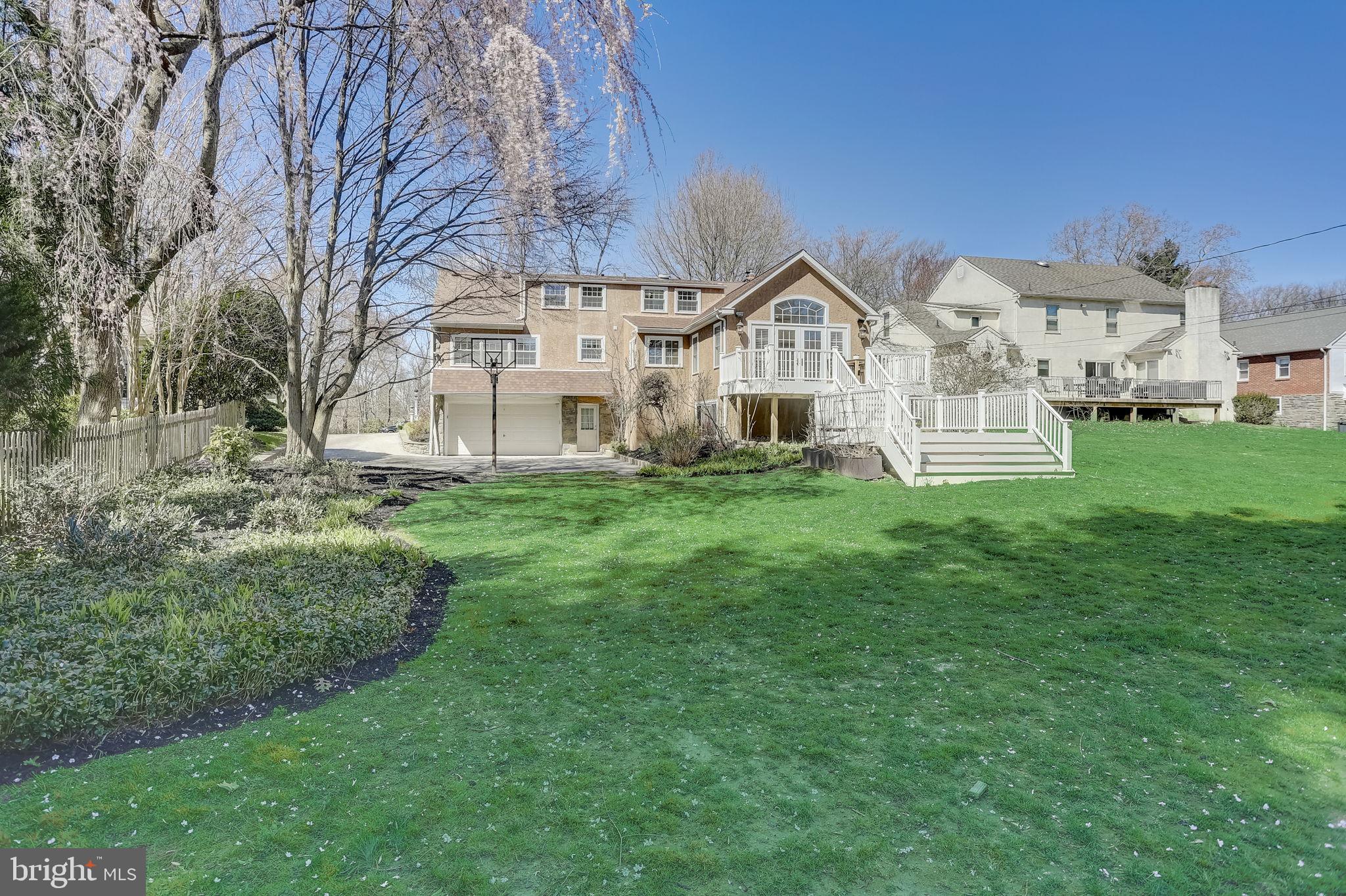 628 Paddock Rd