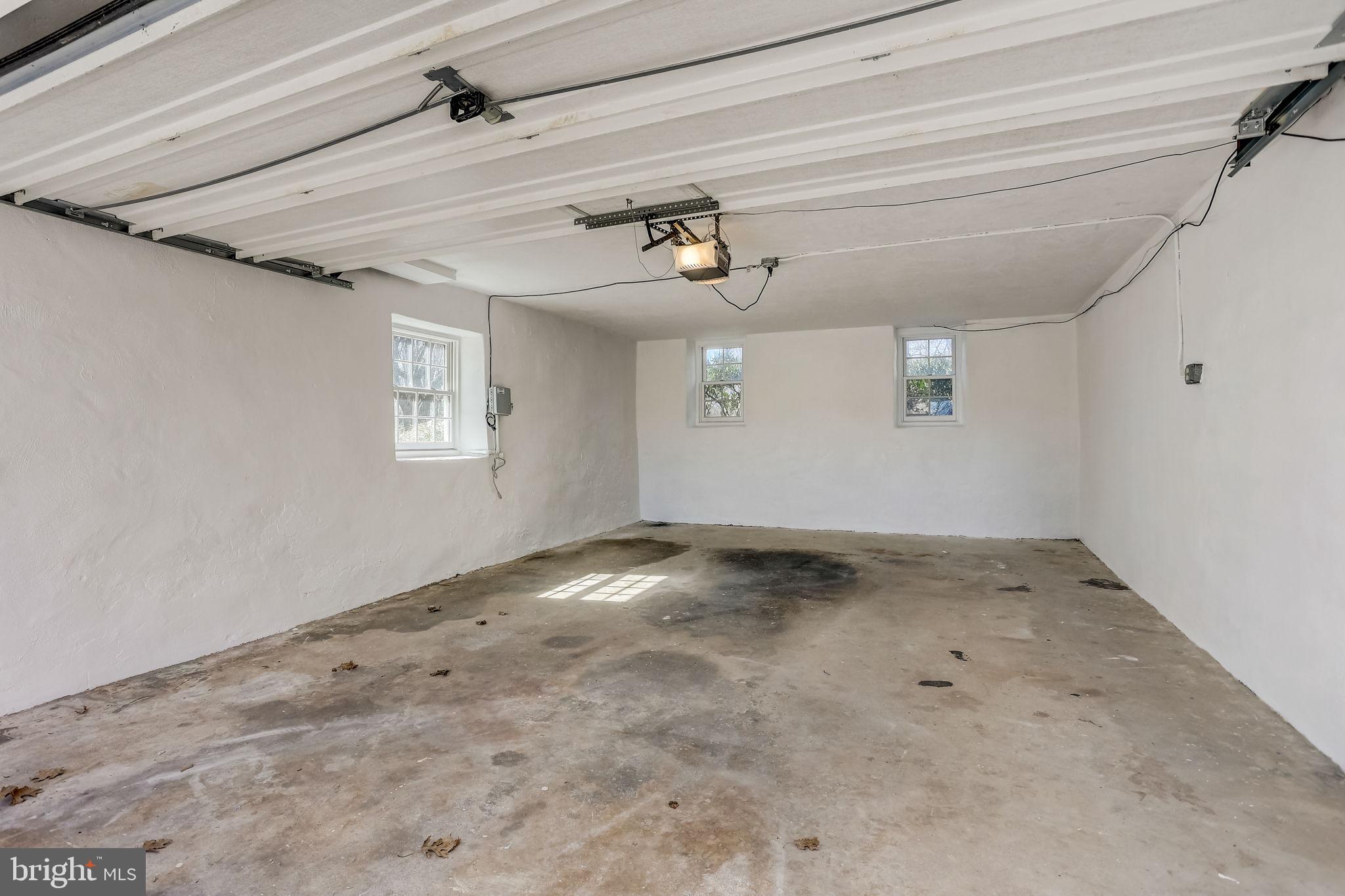 628 Paddock Rd
