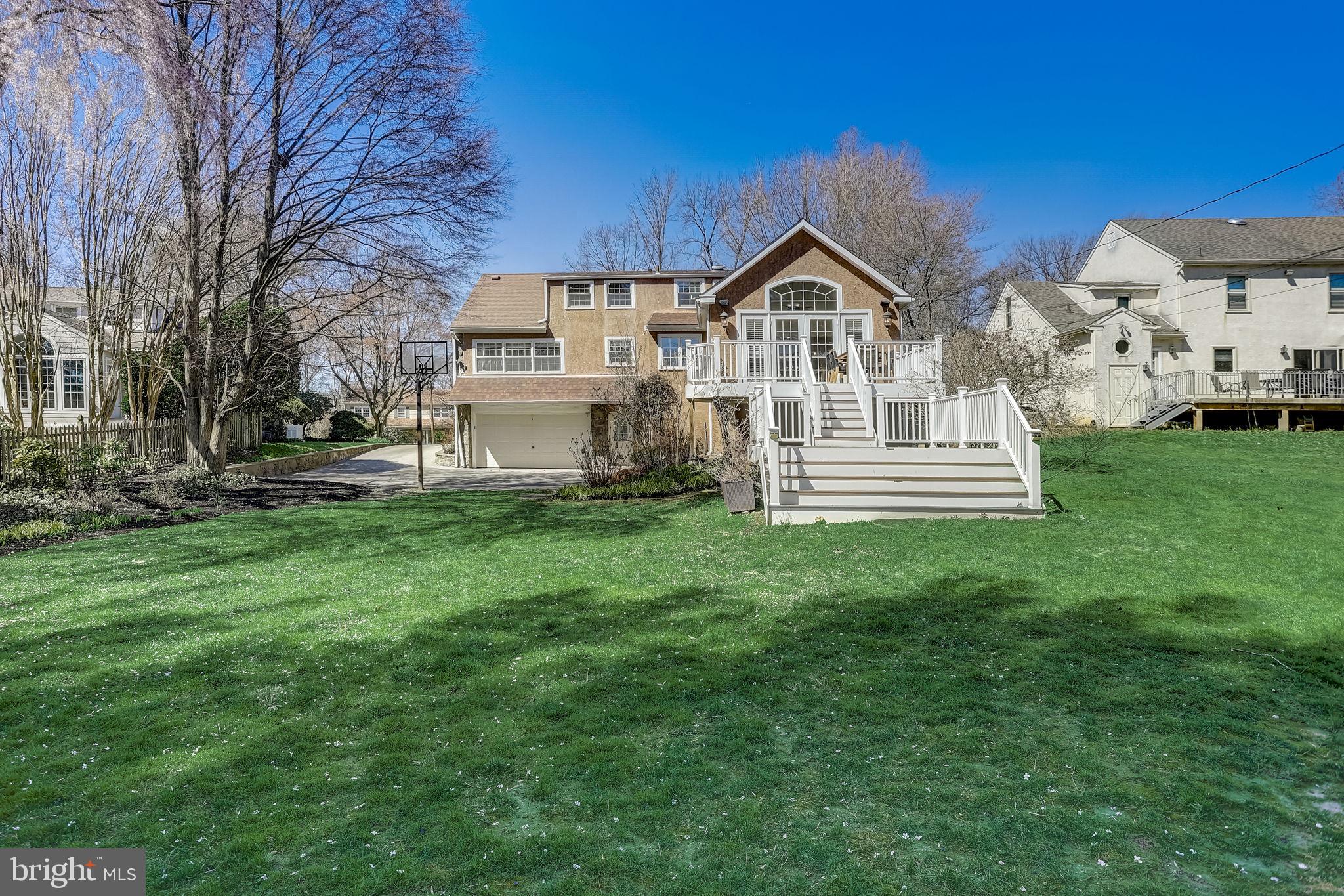 628 Paddock Rd