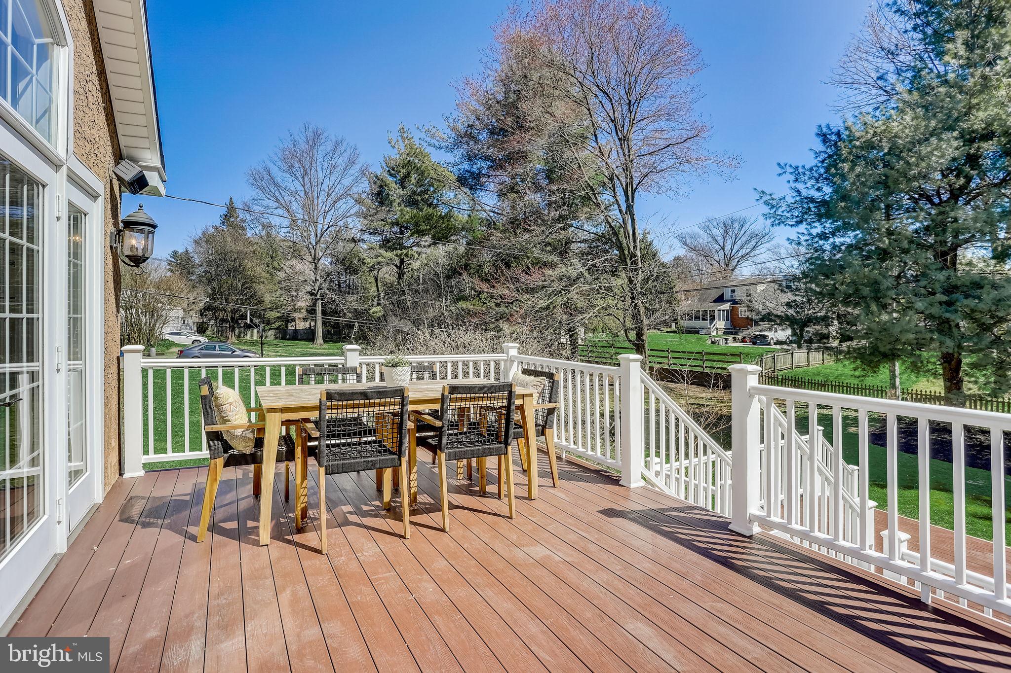 628 Paddock Rd