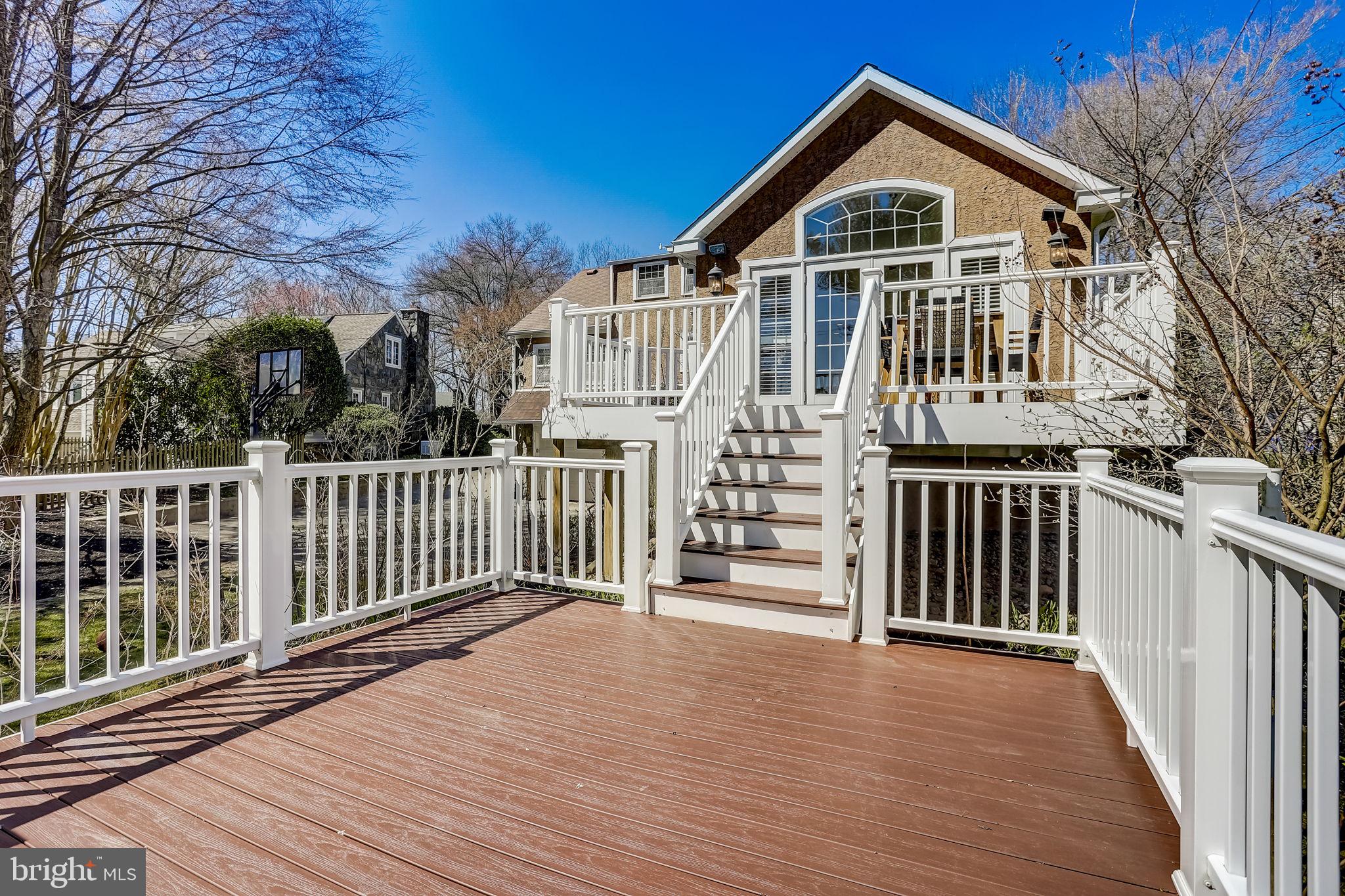 628 Paddock Rd