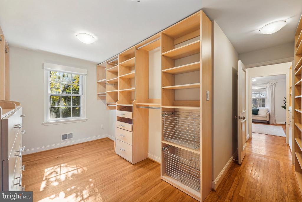 709 Eagle Rd