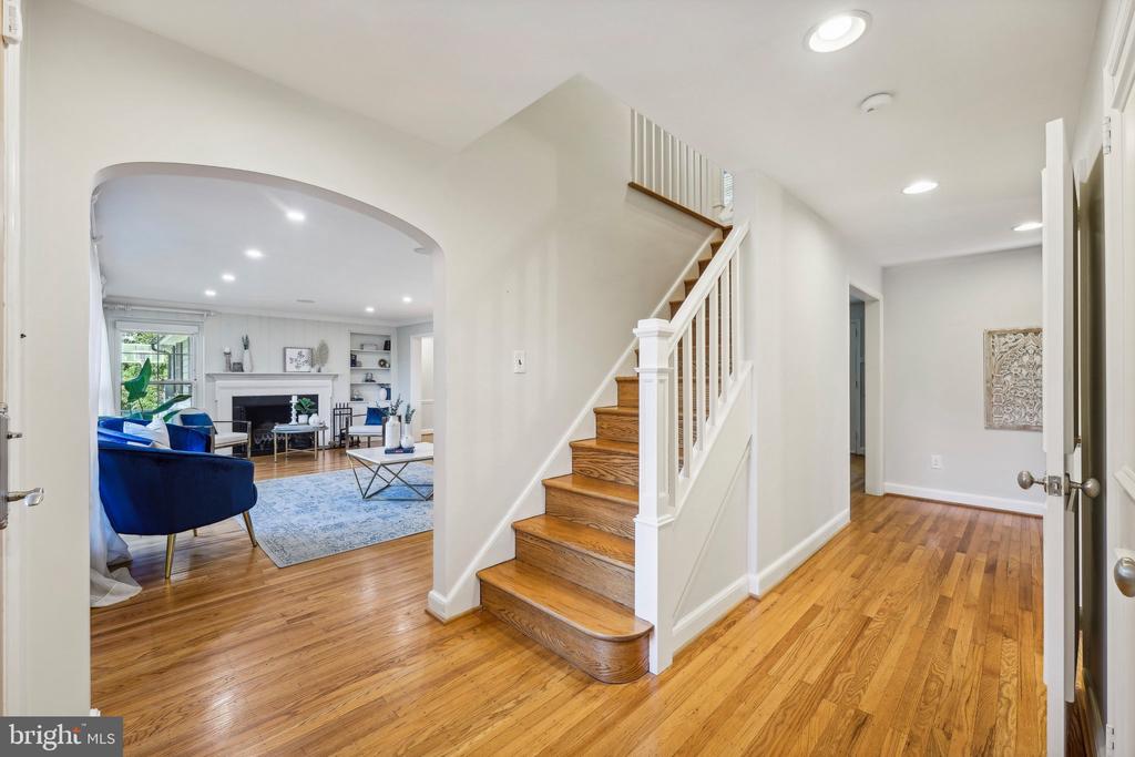 709 Eagle Rd