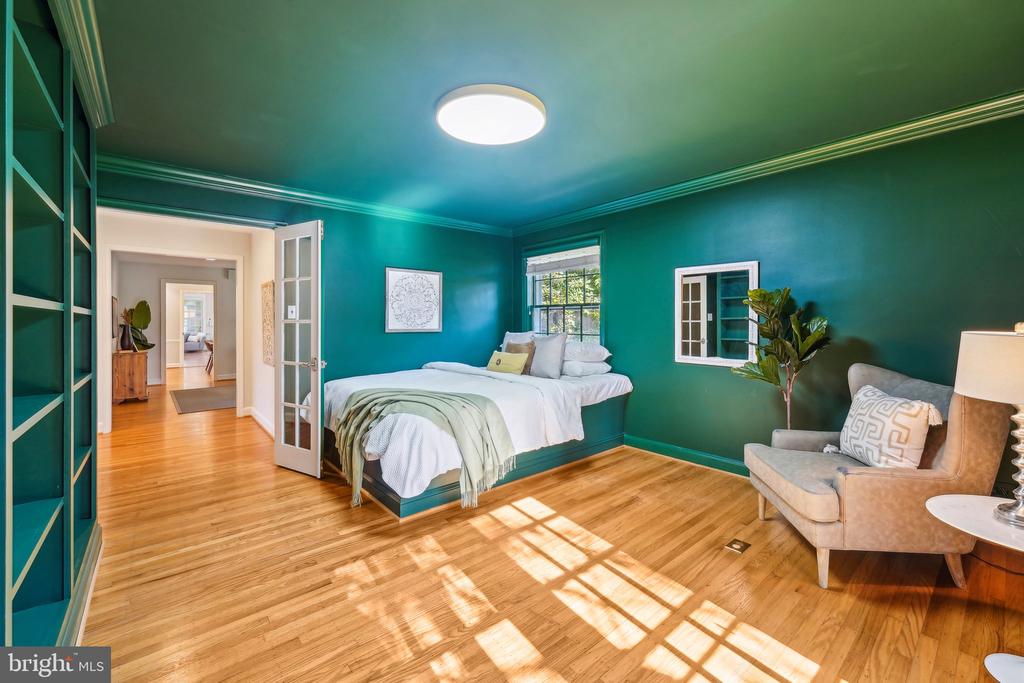 709 Eagle Rd