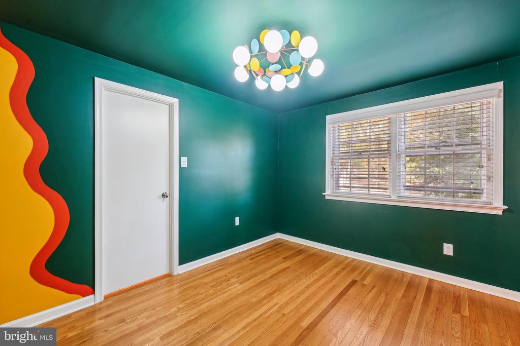 709 Eagle Rd