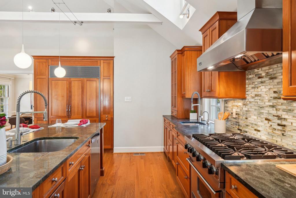 709 Eagle Rd