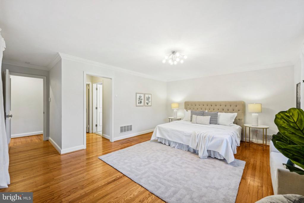 709 Eagle Rd