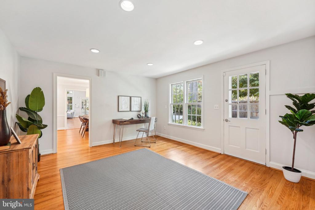 709 Eagle Rd