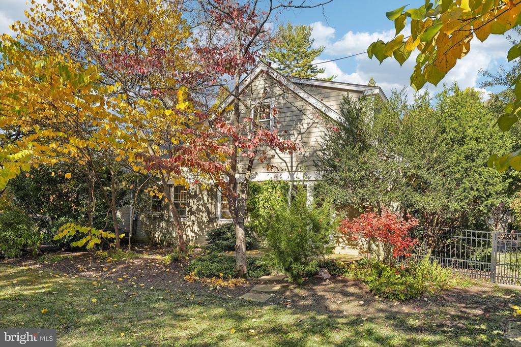 709 Eagle Rd