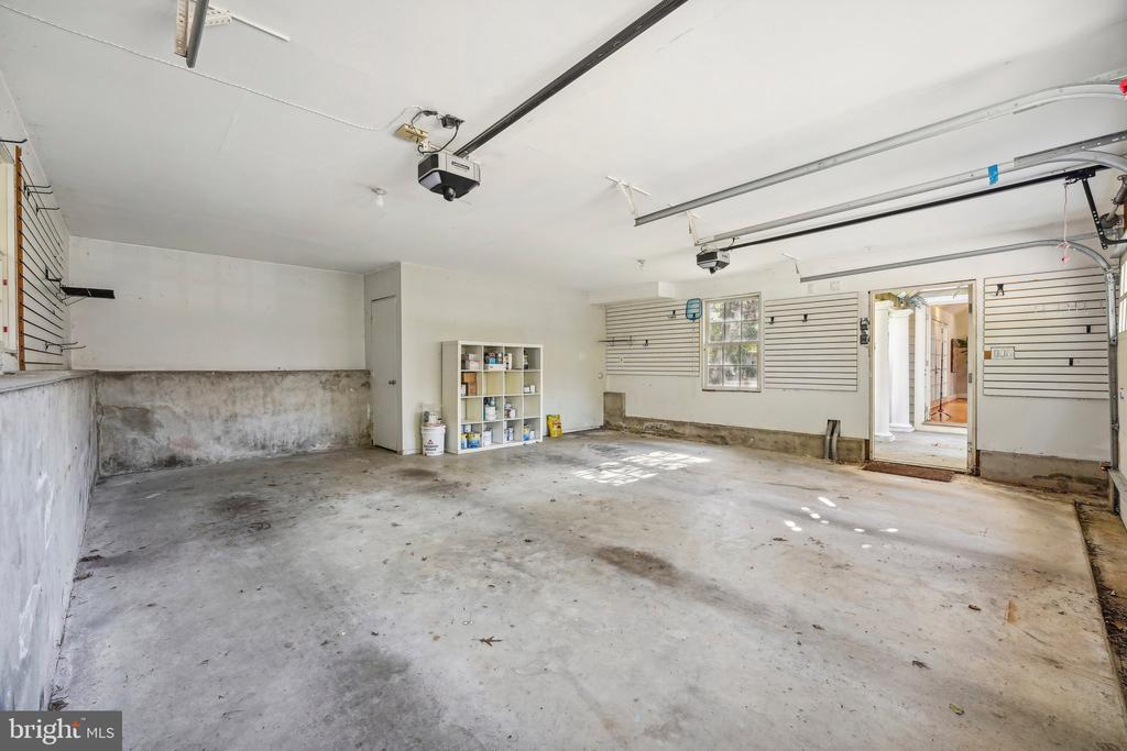 709 Eagle Rd