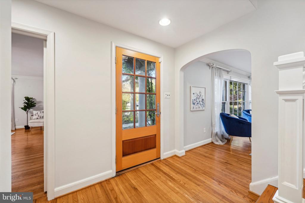 709 Eagle Rd