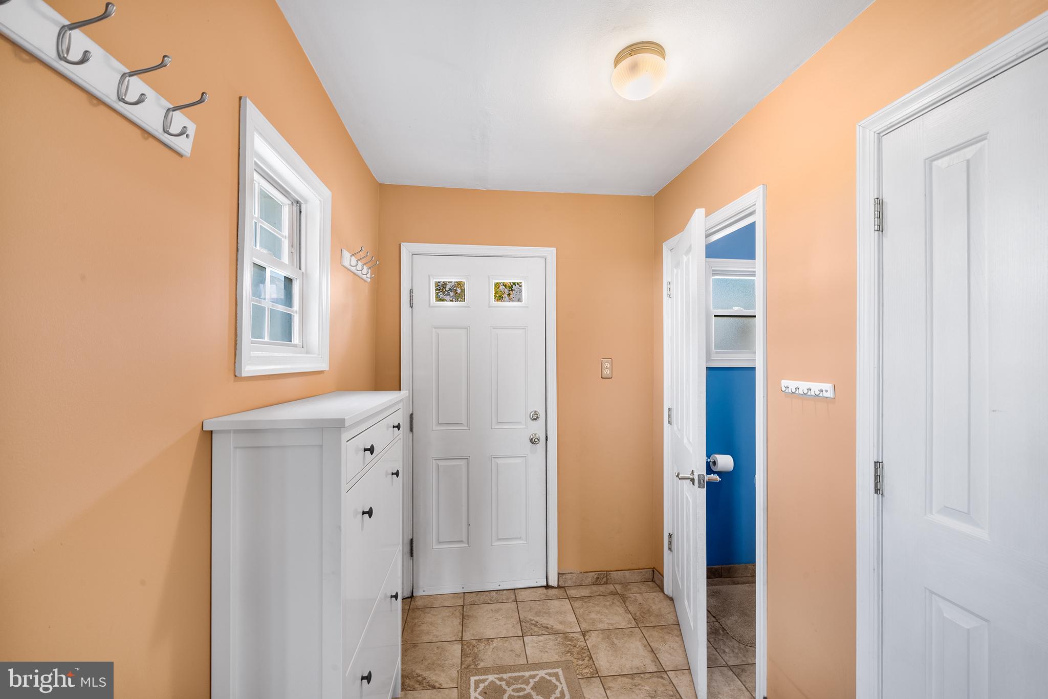 2645 Mount Carmel Ave