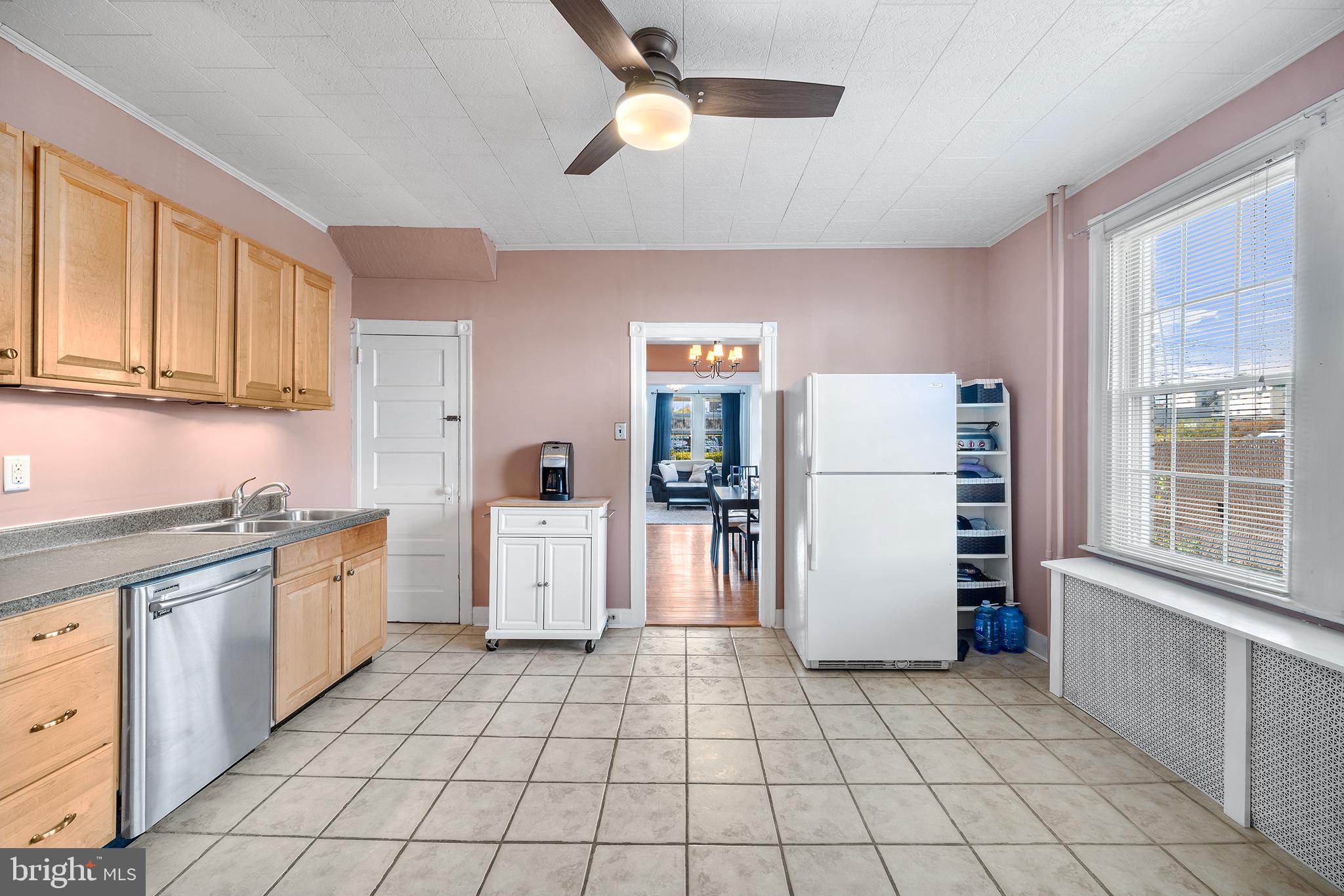 2645 Mount Carmel Ave