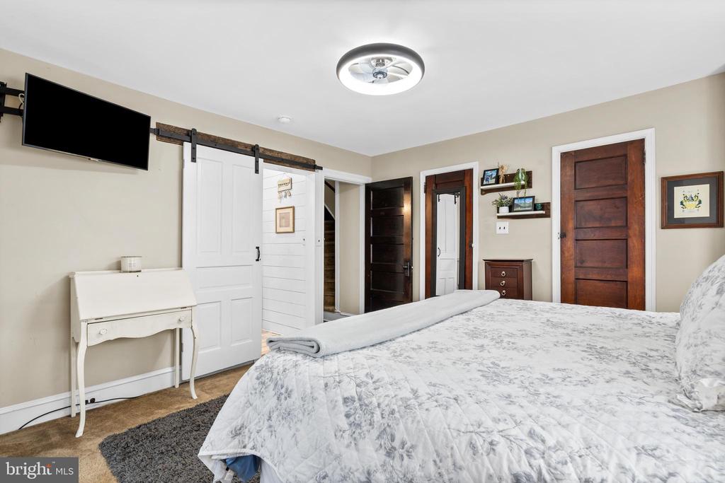86 GREENFIELD AVENUE