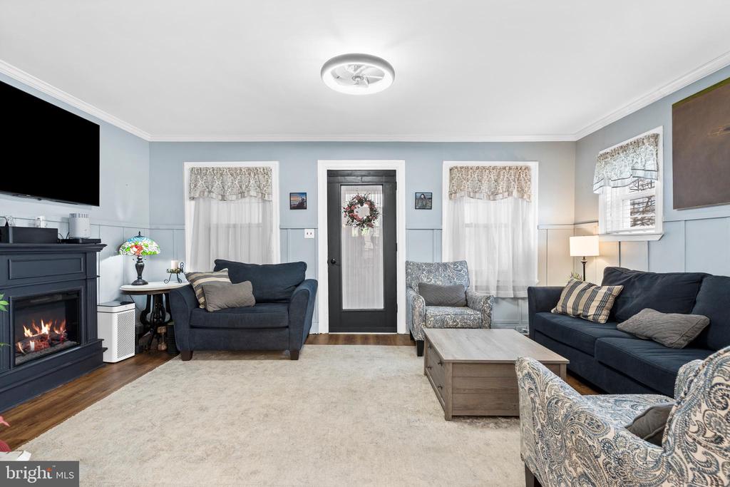 86 GREENFIELD AVENUE