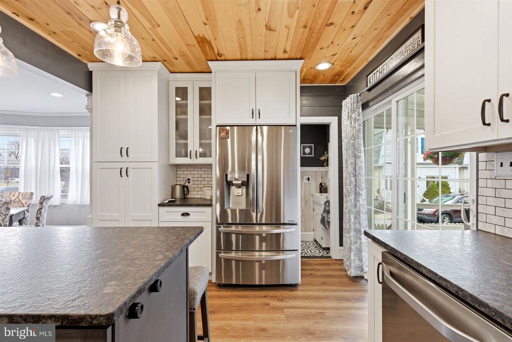 86 GREENFIELD AVENUE