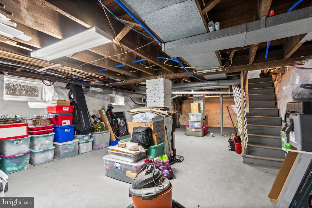 86 GREENFIELD AVENUE