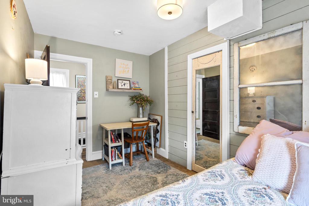 86 GREENFIELD AVENUE
