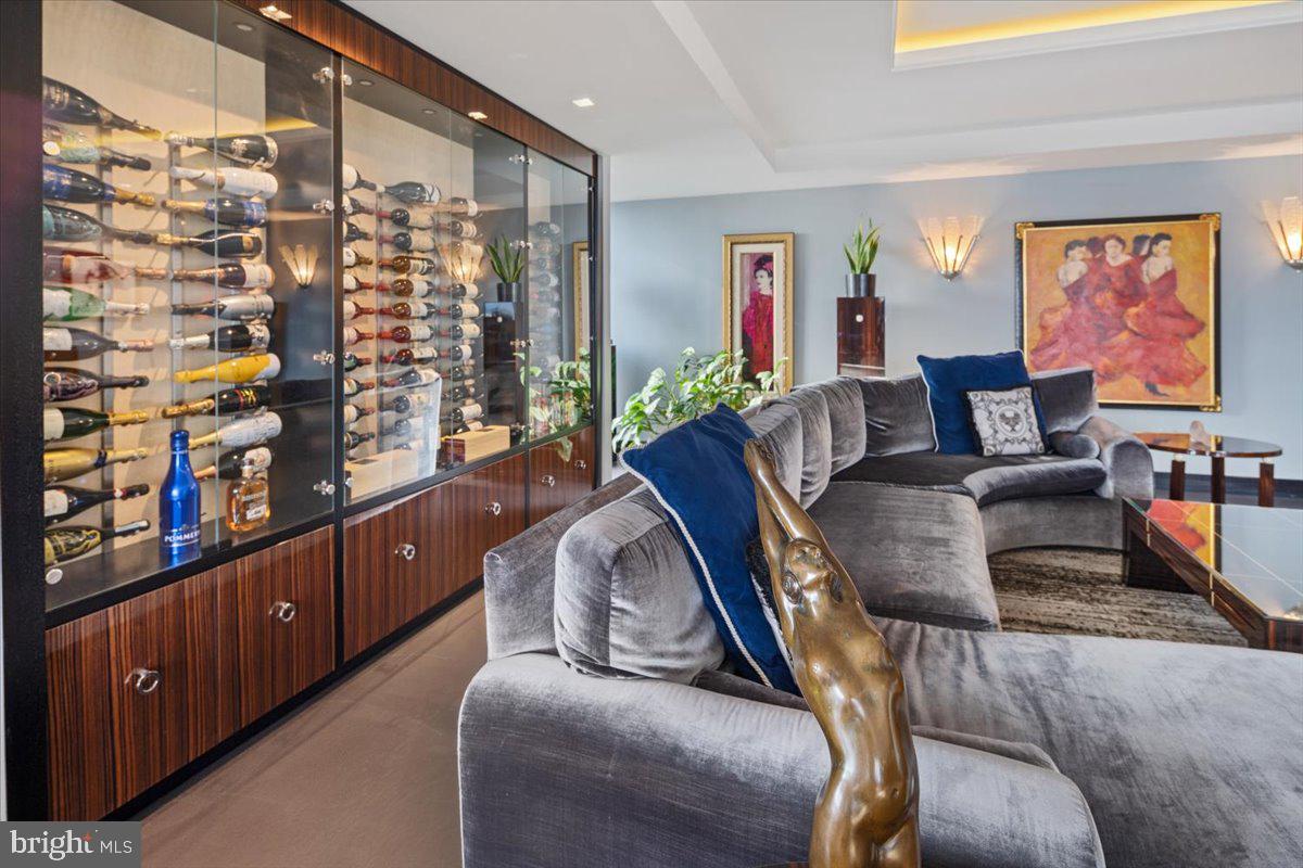 241 S 6th St #Ph2505/2406