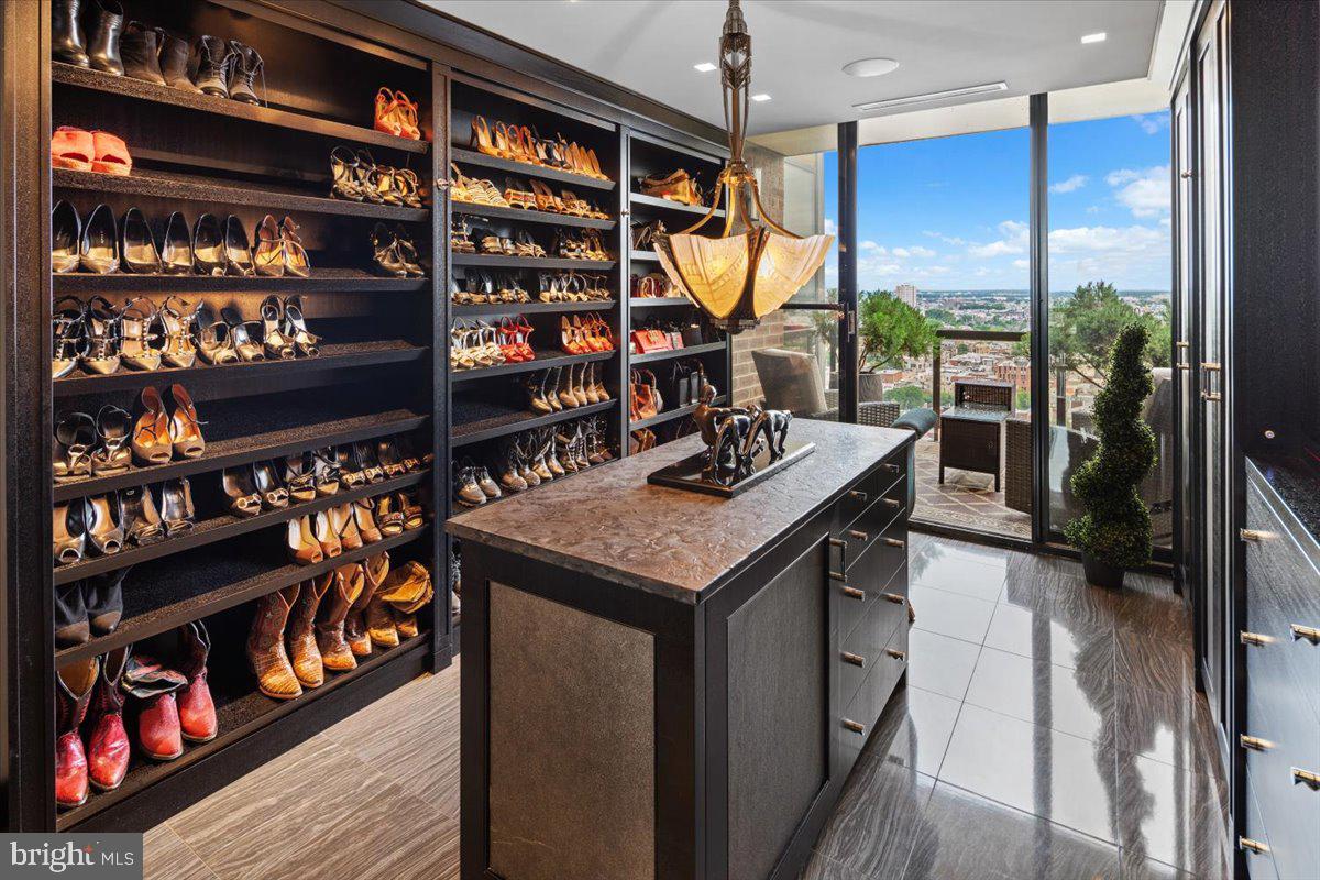 241 S 6th St #Ph2505/2406