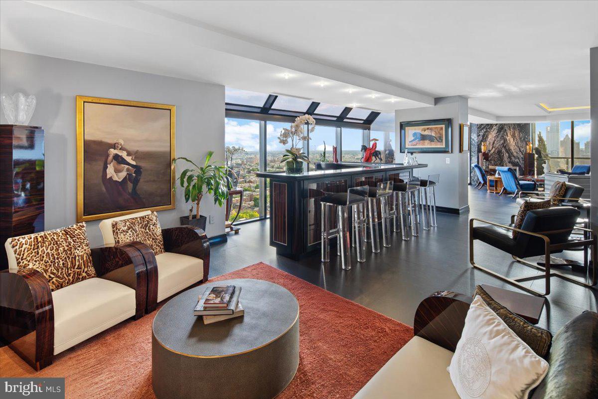 241 S 6th St #Ph2505/2406