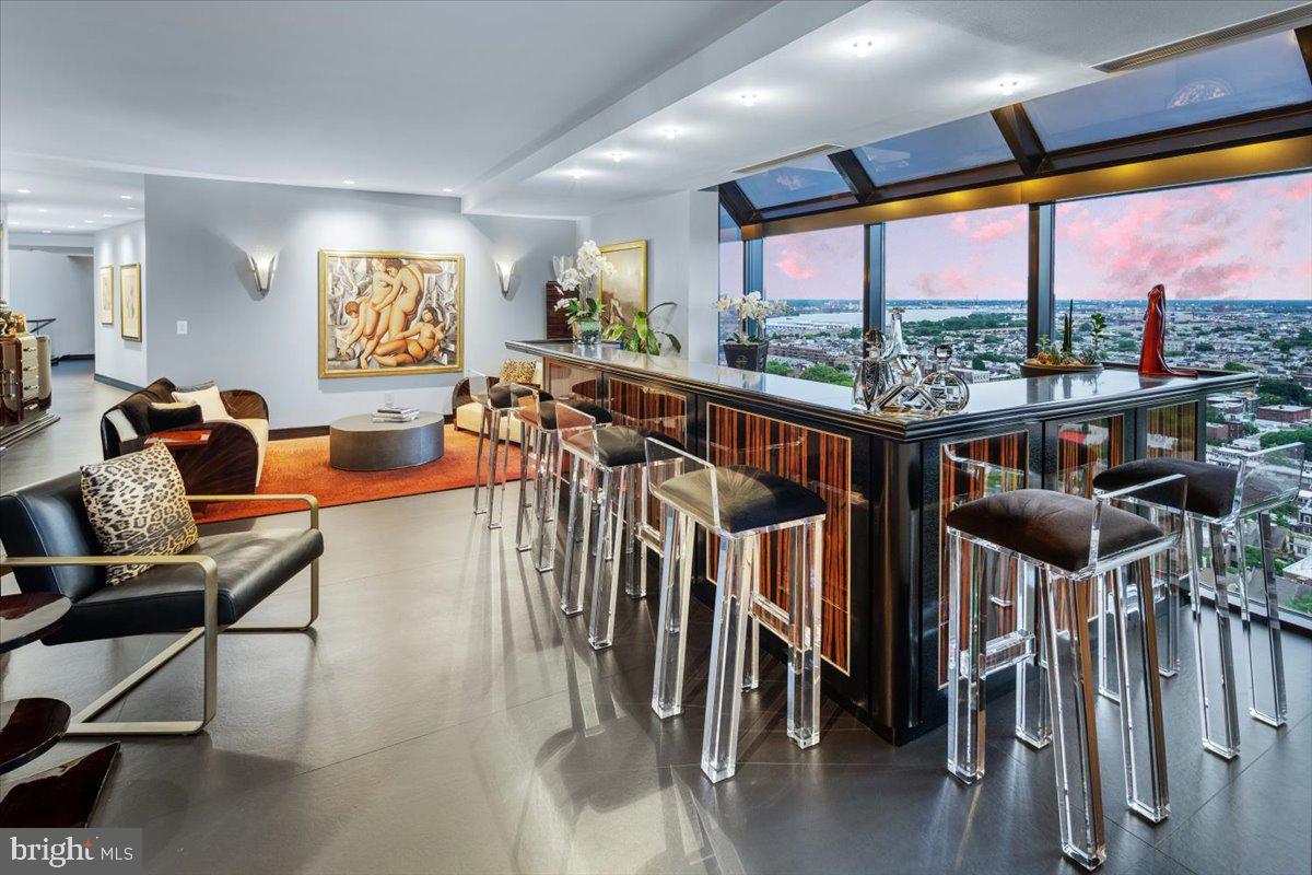 241 S 6th St #Ph2505/2406