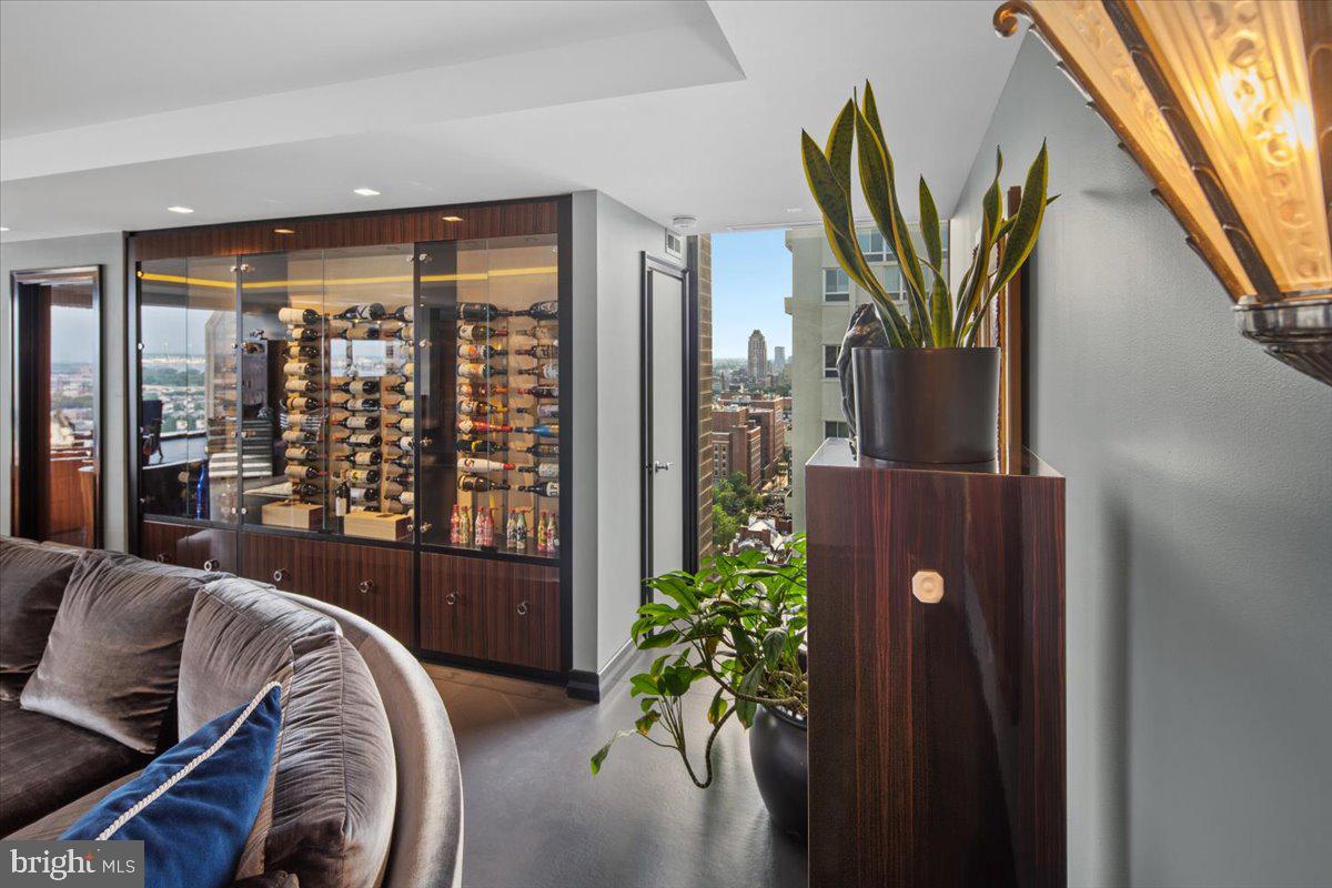 241 S 6th St #Ph2505/2406